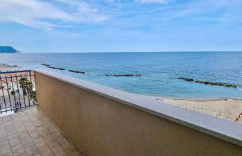 P012 - Porto Recanati, meraviglioso trilocale fronte mare - Foto 23