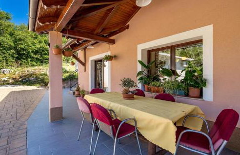 2 Bedroom Gorgeous Home In Veli Brgud - Photo 13