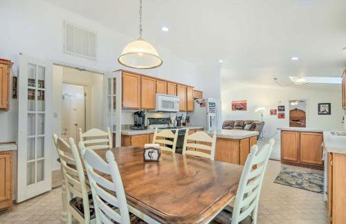 13 Mi to Lake Powell Mtn-View Home with Deck and BBQ - Foto 3