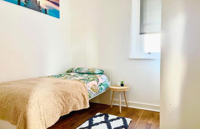 2 Bed Self Contained Apartment Wrexham - Photo 4