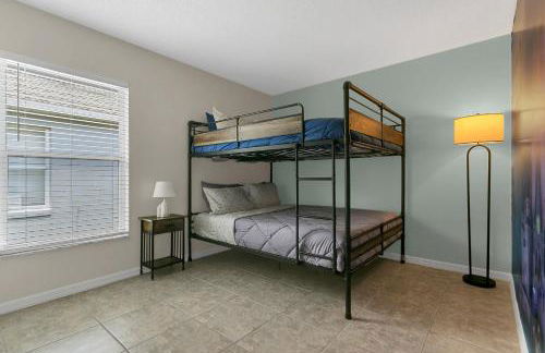 Dream Stay Orlando with a pool and home theater - Photo 5