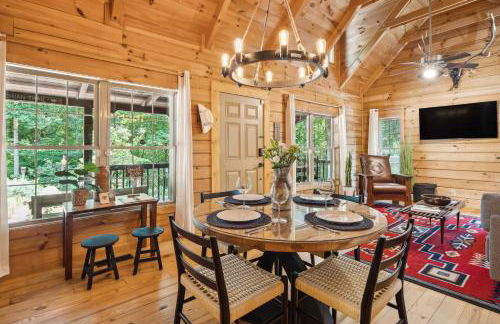 Pet-Friendly Lake Lure Cabin with Outdoor Oasis! - Foto 10