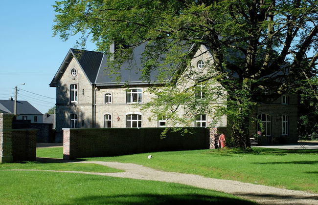 Mansion in Beauplateau Near Forest - Photo 35