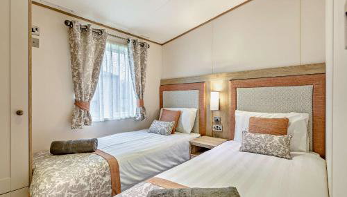 Binky Lodge Stylish Cosy 3-Bedroom Holiday Lodge Hoburne Naish Barton on Sea - Foto 5