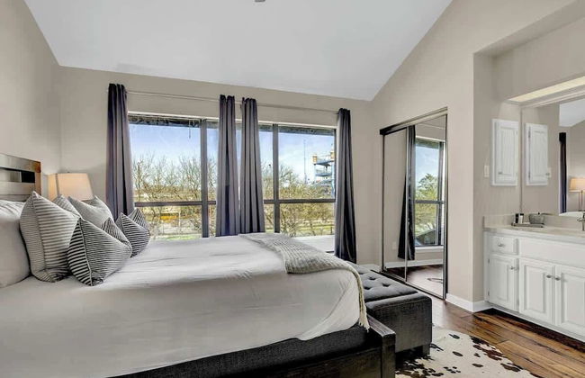 Luxury Riverfront Condo 1 BLK to Schlitterbahn! - Foto 6