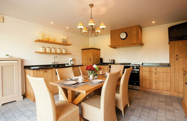 Classy Holiday Home in Aartrijke With Private Swimming Pool - Foto 14