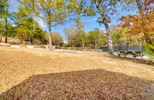 Grill and Rooftop Deck Cozy Hideaway in Garfield - Foto 26