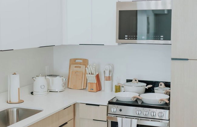 NEW Downtown SLC Apt l KING Bed l City View - Photo 7