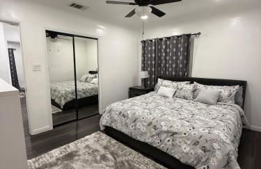 Modern2BR Home SoFi LAX Parking Fast WiFi - Foto 17