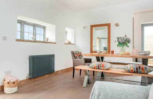 2-Bed Cottage Sleeps 4 with Hot Tub - Foto 3