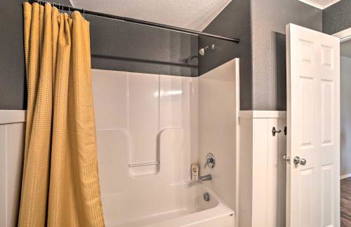 Family-Friendly Home about 16 Mi to Fayetteville - Foto 20