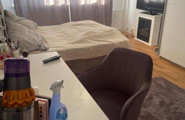 1 Zimmer in einer 2 Zimmer Wohnung zu vermieten WG - Foto 1