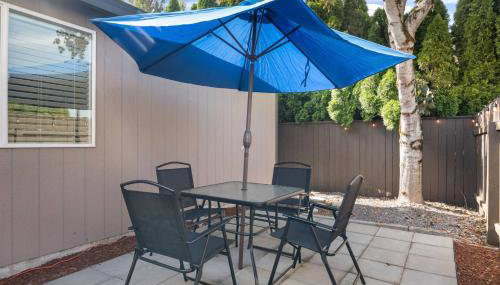 Mill Plain Retreat - Photo 3