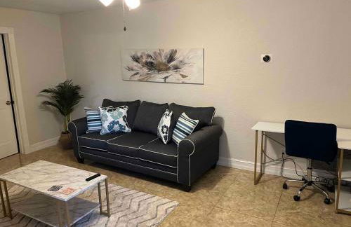 Poolside Paradise & Beach Bound - Foto 4