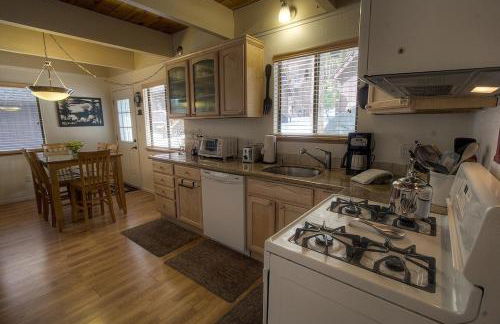 Cozy Mountain Hideaway home - Foto 8