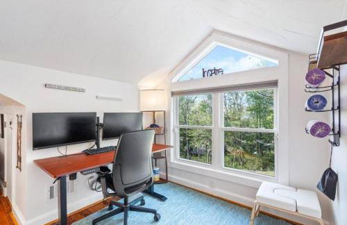 Foxfire - Secluded Zen Retreat with Spa & Views - Photo 19