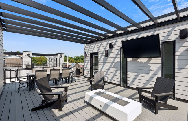 New Modern Townhome With Rooftop Patio 2 Bedroom Townhouse by RedAwning - Foto 20
