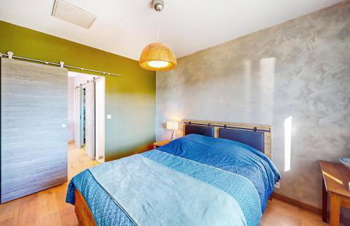 Lovely Home In Eyraud-Crempse-Maurens - Foto 25