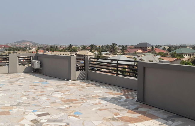 Lovely 2-bedroom and 2 Bathroom Apartment - Photo 11