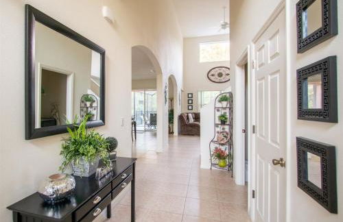 Luxurious With Privacy In 5 Bedroom With Private Pool By Florida Dream Homes - Foto 3