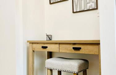 Sea Salt Vacation Home, Private Pool - Walk to Beach - Foto 27