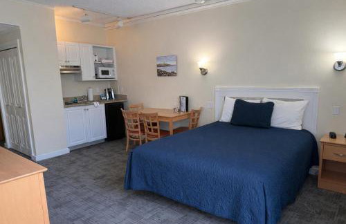 Courtyard Resort - Photo 10