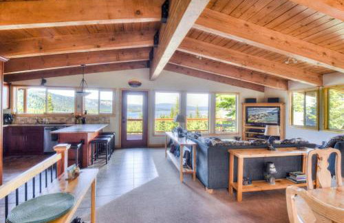 Chamberland Getaway Lake Views with Deck - Foto 15