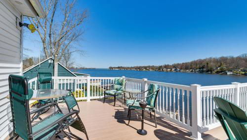 Waterfront Wolcott Vacation Rental with Deck and Views - Foto 2