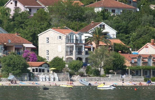 Spacious Family 4BR Seaside House, Fantastic Sea Views, 20 Meters to Beach - Foto 35