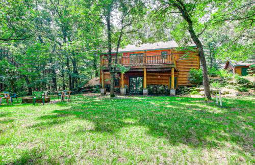 Peaceful Wautoma Retreat with Deck on 10 Acres! - Foto 28