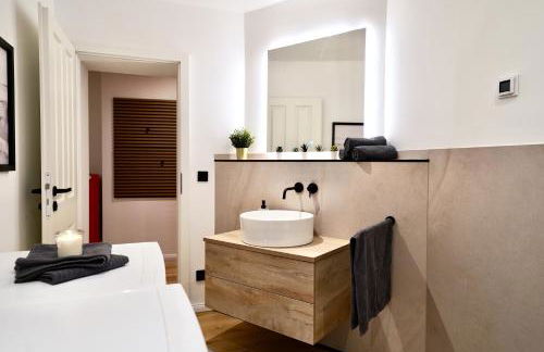 EDLER WOHNRAUM Schloßteich-Suite 3 SZ mit zwei Balkonen, Kaffeevollautomat, Kamin, Klima, Lift & zwei Parkplätzen - Foto 42