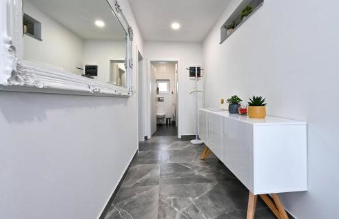 2 Bedroom Beautiful Home In Lepoglava - Foto 19