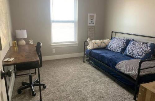 2 Bedroom Condo with Office - Photo 8