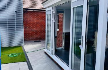 The Grand 4-Bed Ebbsfleet Home - Big Garden & Parking Space, Near Bluewater - Foto 32