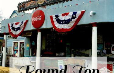 Bird House, Romance Glamping Pup Paradise Near River ADA - Photo 19