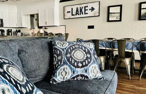 Lakeside Oasis with Kayaks, Hot Tub, & Fire Pit - Foto 10