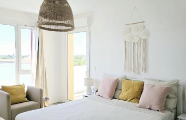 Lakeside Provence - Appartement classé 4 étoiles, Vue sur le lac de Monteux, Parking sous-sol, double clim - Foto 1