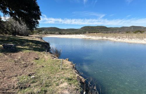 Nueces River Cabins-Elm Cabin - Foto 15