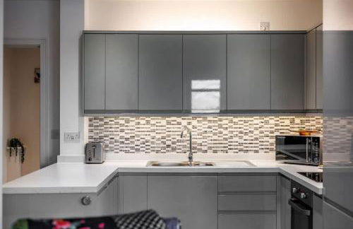 The Sanctuary- Short Walk to Hamworthy Beach and Park - Photo 17