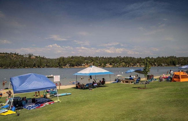 Marina Beach Lodge - Lakefront Home on Beach! by Yosemite Region Resorts - Foto 27