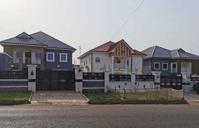 1 Bed Apartment Sleeps 2 - Parking, Garden, Wifi - Photo 1