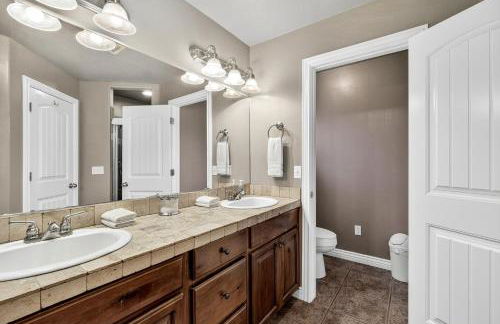 Near Zion 3BR Sleeps 8 Covered Patio Dining - Foto 18