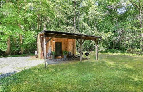 Tiny Tarheel Cozy Retreat Near UNC Tiny House - Photo 12