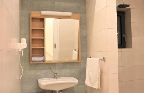 Silver Cozy Getaway - 3 Pearls Pool Retreat - Photo 14