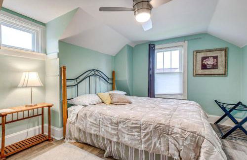 Lavish House with Patio - 2 Blocks to Green Lake! - Foto 22