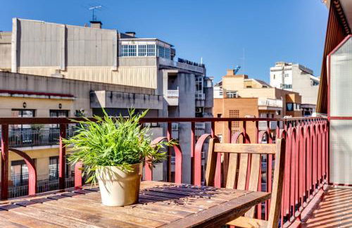 Spacious 4 Bedroom Apartment Fira BCN & Camp Nou - Foto 32