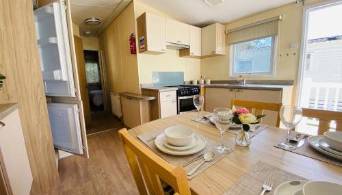 New Forest Bees Holiday Home, Bashley - Foto 4, pet friendly, minibar