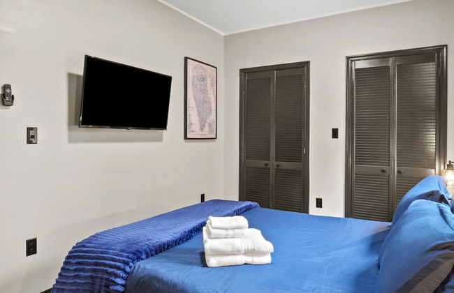 Spacious Sunny Shaw 1BR 1BA Apartment - Photo 15