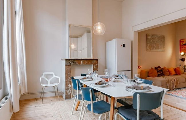 Charming Mansion in Vibrant Antwerp - Photo 7