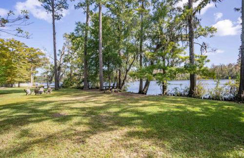 Waterfront Treehouse on the Cape Fear with Dock - Foto 21